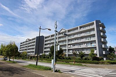 外観：北総線「印西牧の原」駅徒歩20分・徒歩圏内に幼稚園や小中学校があります！