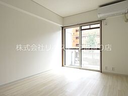 サン ジョルディ 201 2階1Kのリビング/ダイニング