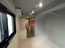 グローバルレジデンス 302 3階ワンルームのリビング/ダイニング