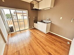 トラッドハウス 205 2階2DKのリビング/ダイニング