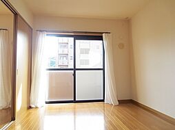 ガーデンハイム樗一番館 1階3DKのリビング/ダイニング