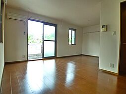 ルミナスビラB棟 1階ワンルームのリビング/ダイニング