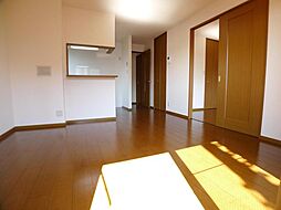 コモド八ヶ崎B 2階2LDKのリビング/ダイニング