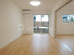 サニーテラス 1階1LDKのリビング/ダイニング