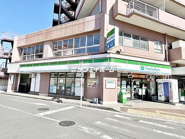 画像20:ファミリーマート新狭山駅前店 徒歩10分。 800m