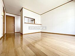 HONESTY・YOU III 2階2LDKのリビング/ダイニング