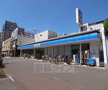 周辺：ローソン三条堀川店まで135m 三条商店街入り口