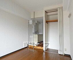 近鉄京都線 桃山御陵前駅 徒歩3分の賃貸マンション 3階1Kのリビング/ダイニング