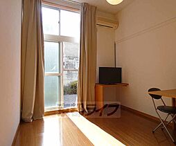 レオパレスＭＯＯＮ　ＬＩＧＨＴ 112 1階1Kのリビング/ダイニング