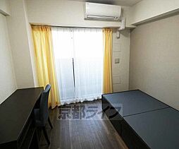 阪急京都本線 西京極駅 徒歩12分の賃貸マンション 5階ワンルームのリビング/ダイニング