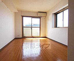 京阪本線 龍谷大前深草駅 徒歩9分の賃貸マンション 1階1Kのリビング/ダイニング