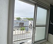 ダイニングキッチンの窓からの景色です。