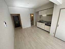 ドルミマンション 3階ワンルームのリビング/ダイニング