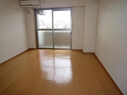 メディナ三条室町 5階1Kのリビング/ダイニング