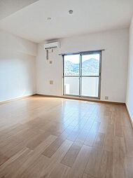 クイーンズコート 801