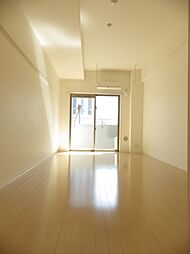 スクエアレジデンス 6階1Kのリビング/ダイニング