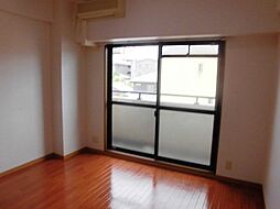 クリスタルプラザ 4階1Kのリビング/ダイニング