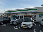 ファミリーマート 城陽平川店（56m）