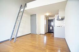 エトワールII 1階ワンルームのリビング/ダイニング