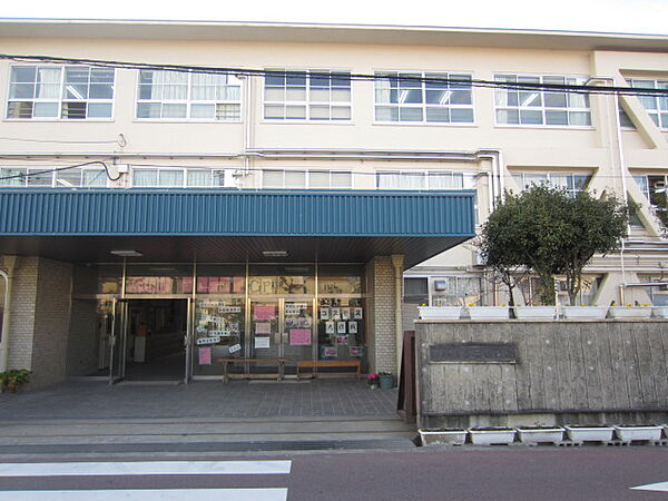 画像9:【中学校】貝塚市立第二中学校まで1497ｍ