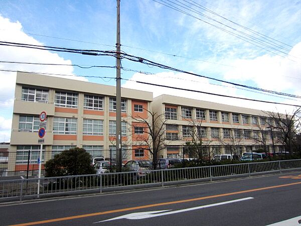 画像22:【小学校】泉佐野市立日新小学校まで567ｍ