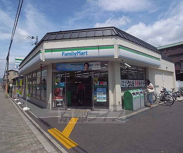 画像29:ファミリーマート佐井太子道店まで291m 佐井太子道の交差点の北西角にございます。