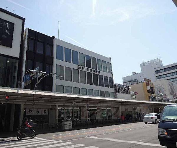 画像28:京都中央信用金庫四条支店まで54m 街中の便利な立地