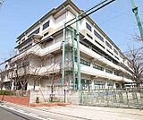 御所南小学校まで409m 御所南小学校区でお部屋を探しませんか。