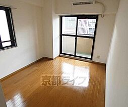 京都市営烏丸線 丸太町駅 徒歩3分の賃貸マンション 4階1Kのリビング/ダイニング