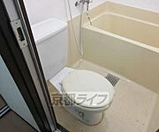 清潔感のあるトイレです