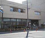 亀岡市立図書館まで900m 亀岡でも歴史のある図書館。落ち着いた雰囲気です。
