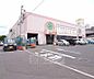 周辺：ライフ　西京極店まで217m 大型駐車場完備 阪急西京極駅にも近いですよ