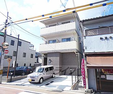 外観:駅、コンビニなどにもアクセスしやすいです 外観:駅、コンビニなどにもアクセスしやすいです
