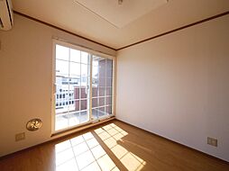 コスモハイツ 201 2階2LDKのリビング/ダイニング