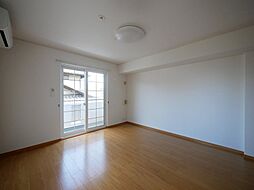 セイバリー・ピース森山 101 1階ワンルームのリビング/ダイニング