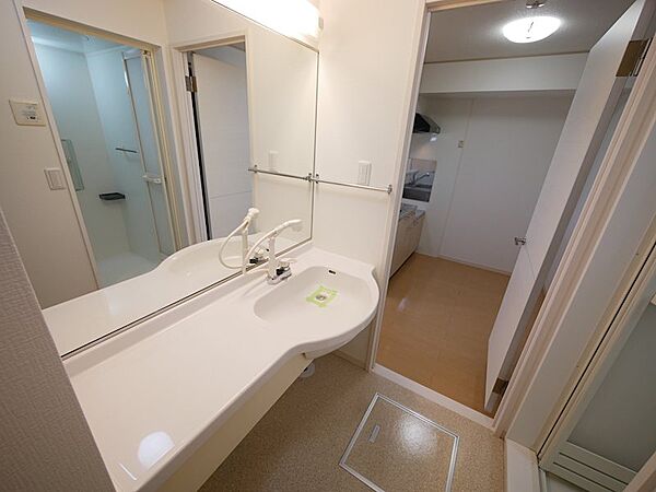 apartment 茨城県那珂郡東海村舟石川駅西２丁目
舟石川駅西の賃貸情報を見る
物件地図