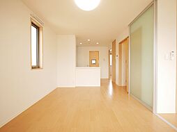 プレミールシェソワA 202 2階2LDKのリビング/ダイニング