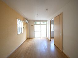 アーバンヒルズ 101 1階1LDKのリビング/ダイニング