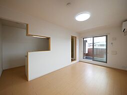 SUN・MKH　III 303 3階1LDKのリビング/ダイニング