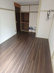 鳴海荘 1階ワンルームのリビング/ダイニング