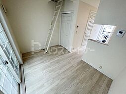 ミルクリーク柏の葉 203 2階ワンルームのリビング/ダイニング