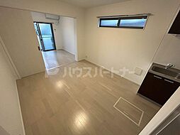 KS Residence 201 2階1LDKのリビング/ダイニング