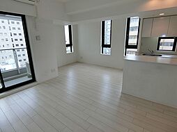 メトロタワー山下町 10階1LDKのリビング/ダイニング