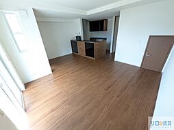 宝塚雲雀丘タウンハウス 1階4LDKのリビング/ダイニング