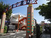 ショッピング施設「カリブまで160m」