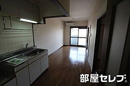 プロビデンス日比野 1階3LDKのリビング/ダイニング