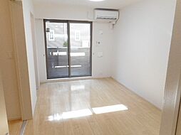 レッド・リーブスVII 1階2Kのリビング/ダイニング