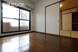 サンデンハイツ金山 5階2DKのリビング/ダイニング