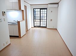 フェアリーベル 1階1LDKのリビング/ダイニング