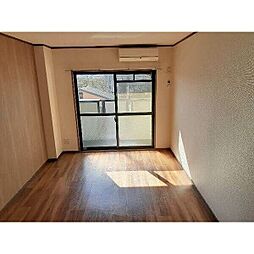 ヴィクトワール 4階1Kのリビング/ダイニング